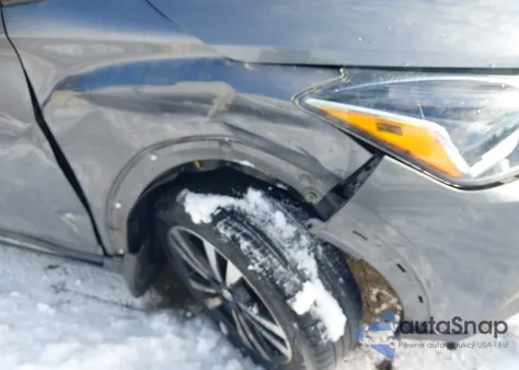 2018 Nissan Kicks Sr z USA, uszkodzony, nr VIN 3N1CP5CU9JL523531